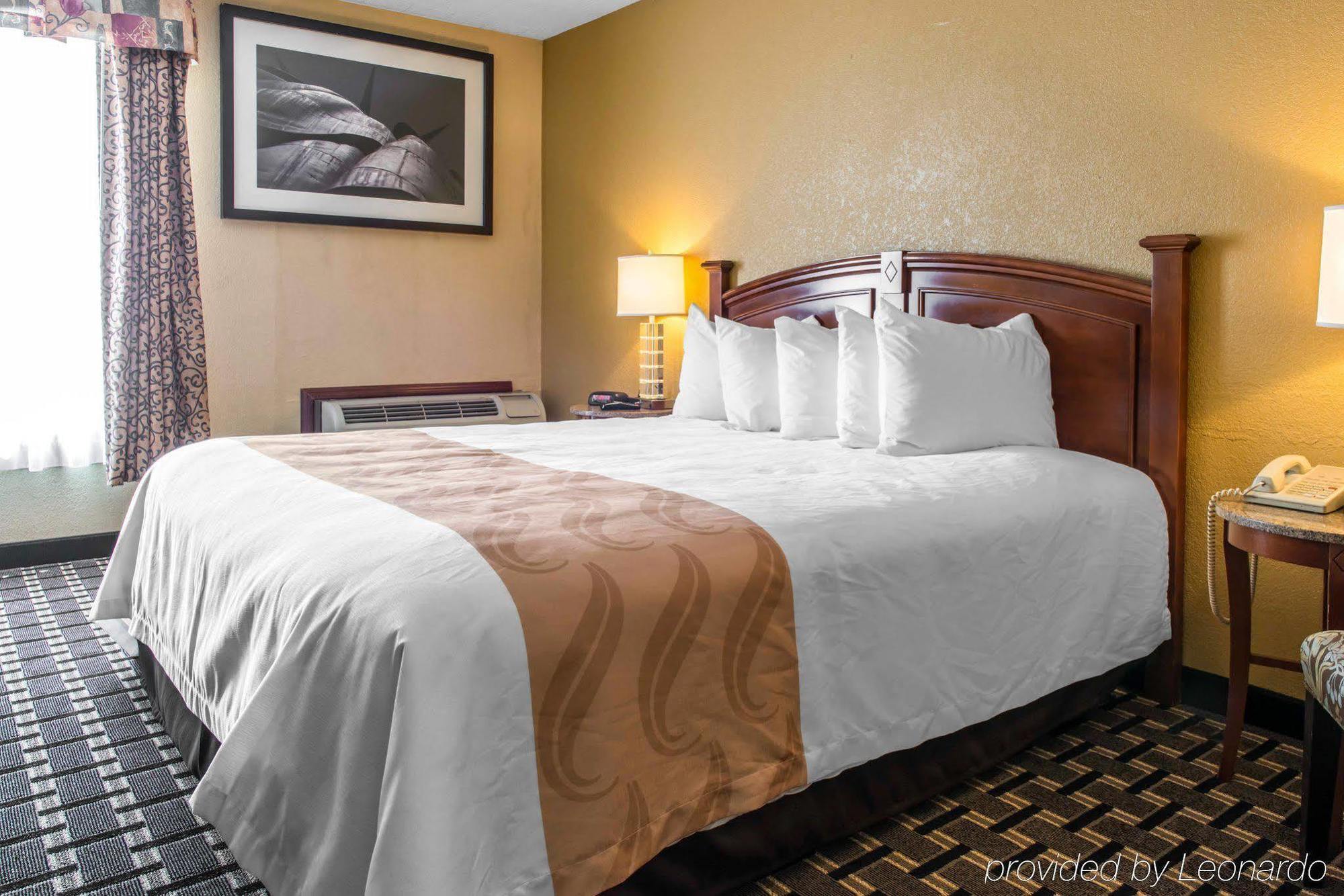 Quality Inn New Kensington Eksteriør billede