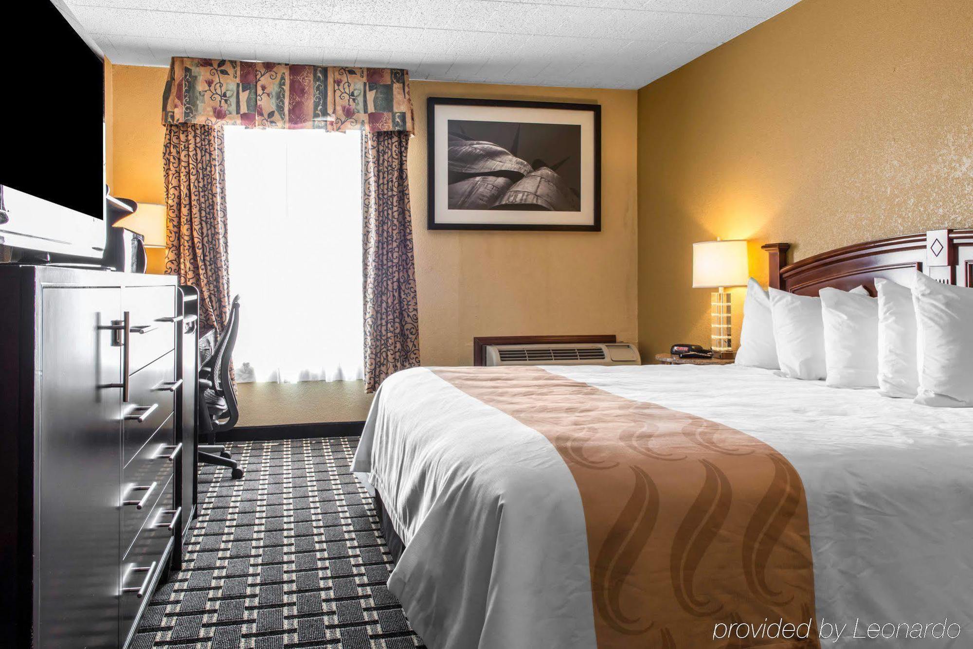 Quality Inn New Kensington Eksteriør billede