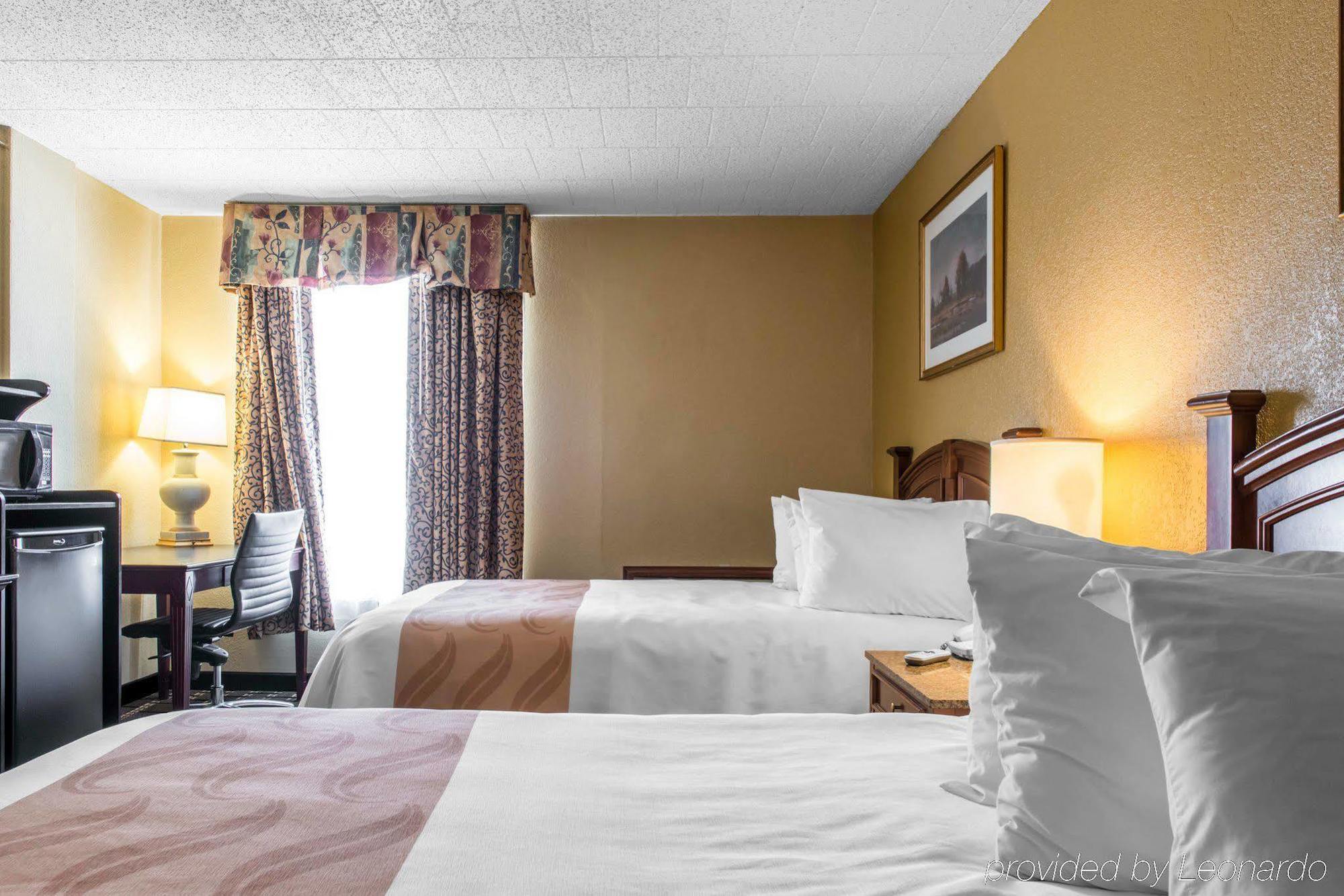 Quality Inn New Kensington Eksteriør billede