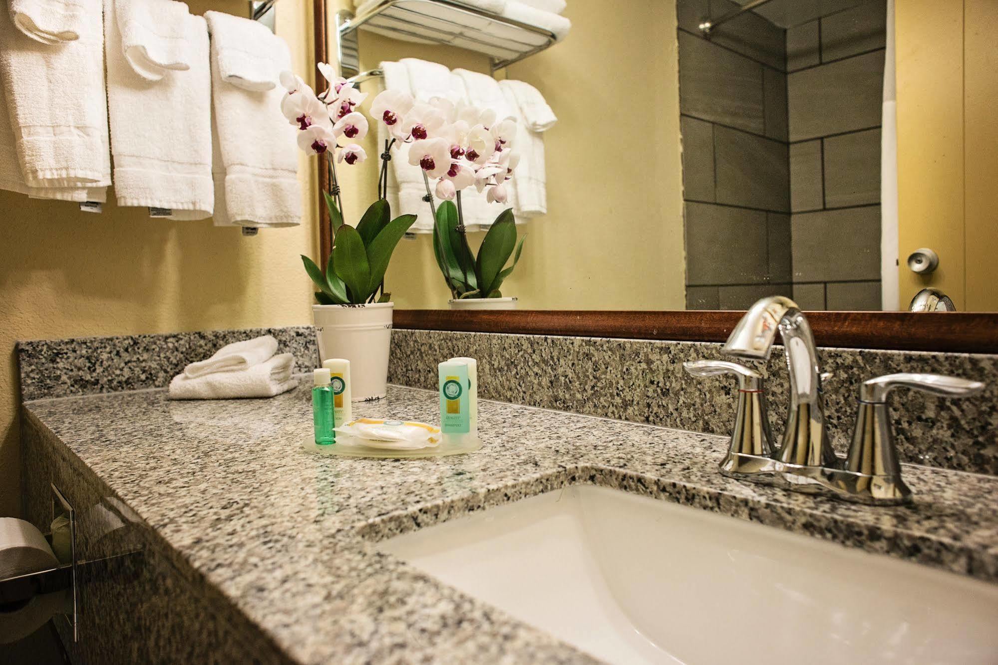 Quality Inn New Kensington Eksteriør billede