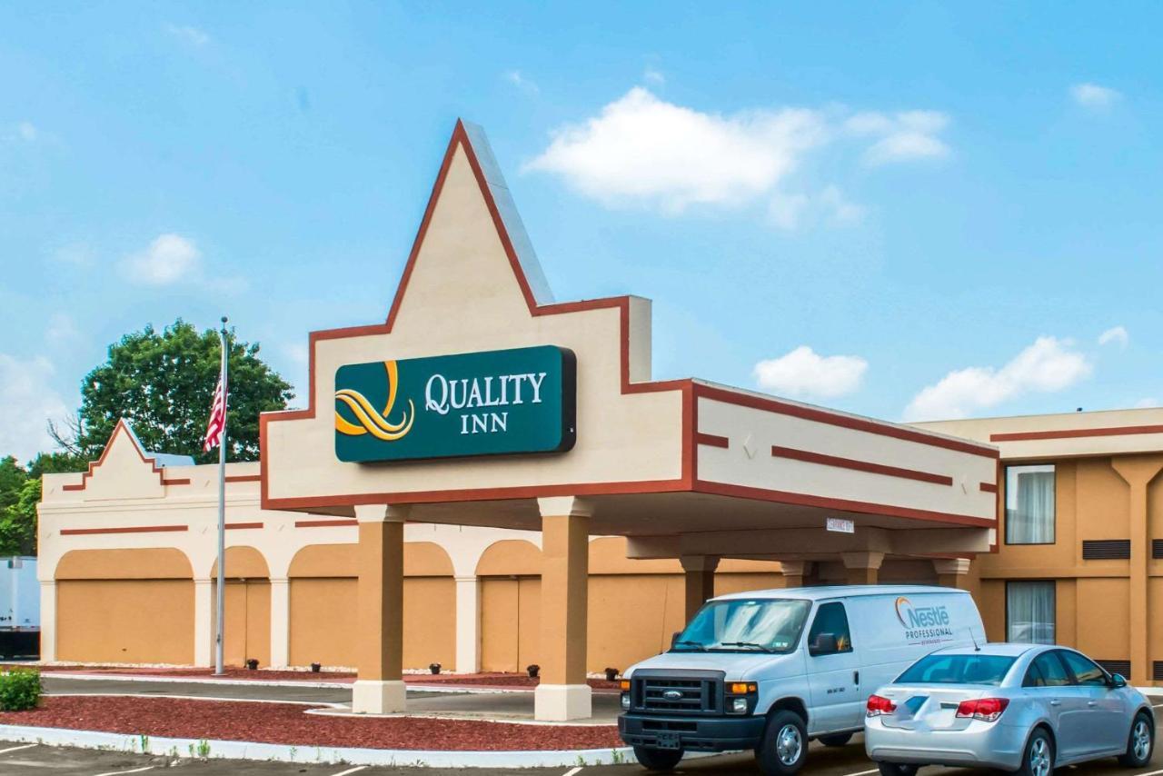 Quality Inn New Kensington Eksteriør billede